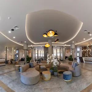 Golden Park - Hotel
